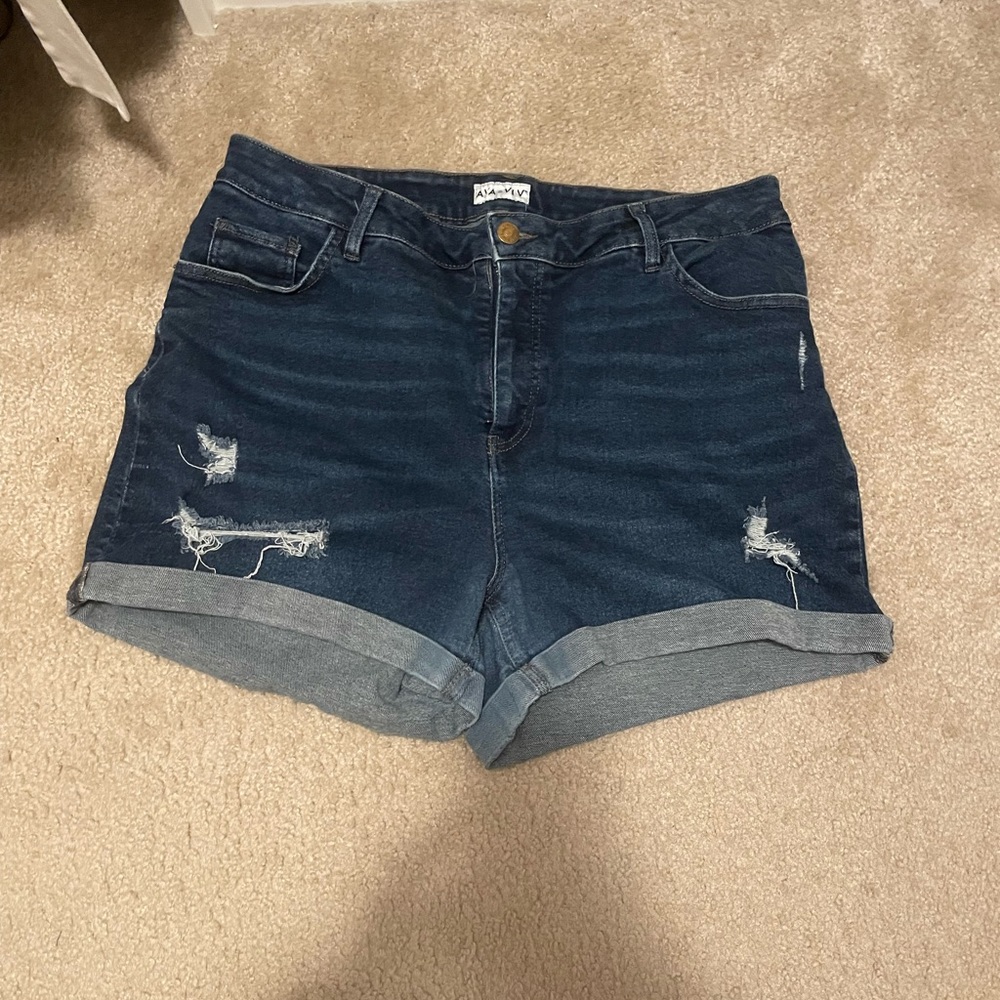 Ava and Viv distressed shorts